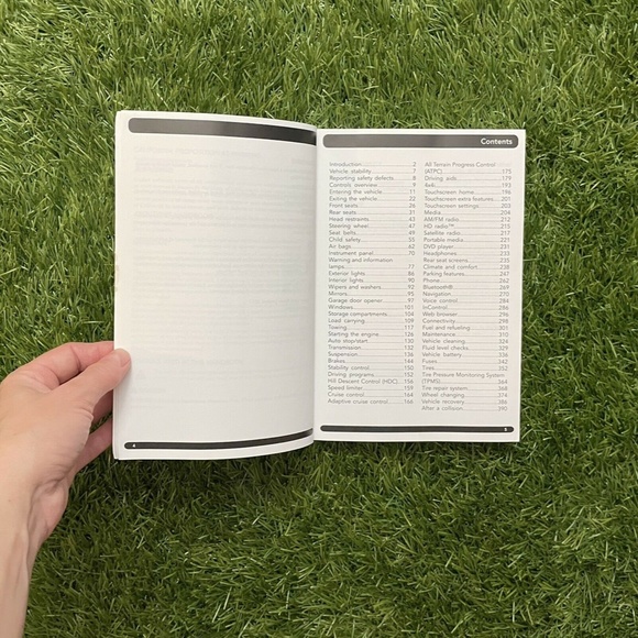 2018 Land Rover DISCOVERY Owners Manual - Picture 9 of 12